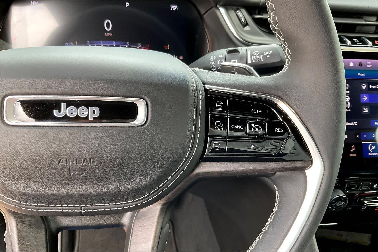 Used 2023 Diamond Black Crystal Pearlcoat Jeep Overland image 24