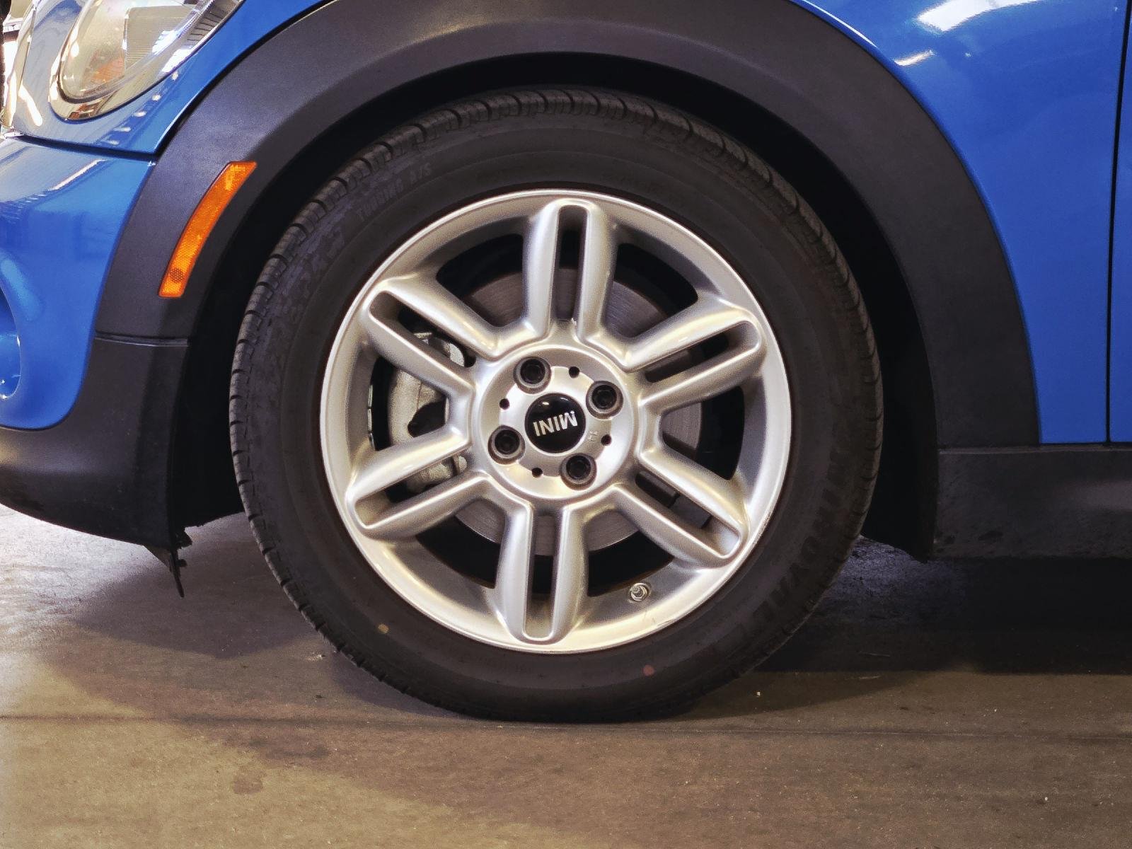 Used 2013 Reef Blue Metallic MINI CLUBVAN image 11