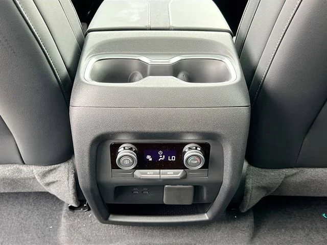 2026 Buick Enclave Sport Touring - Photo 18