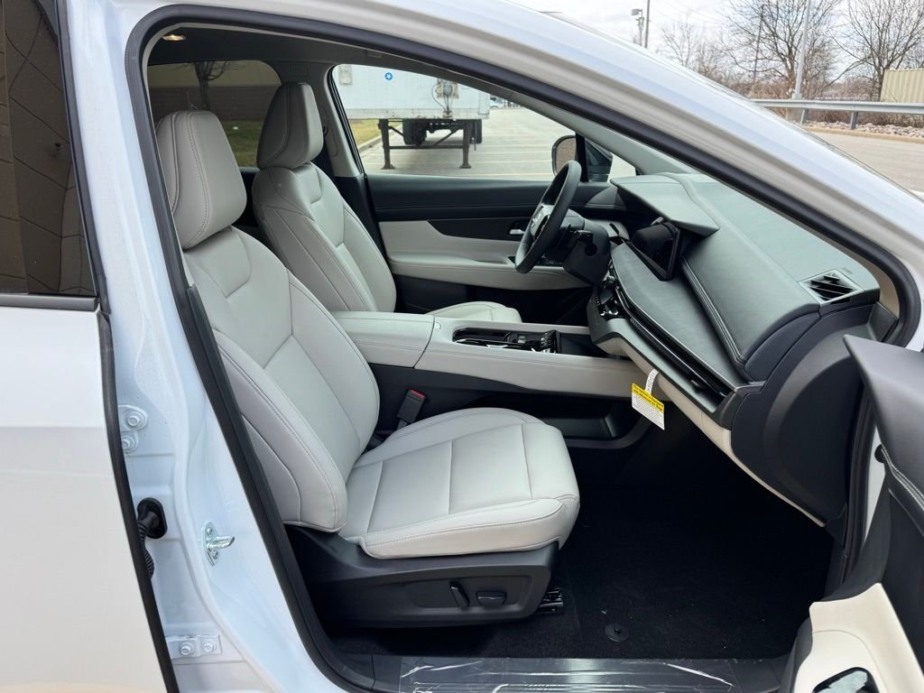 2025 Nissan Murano SV - Photo 12