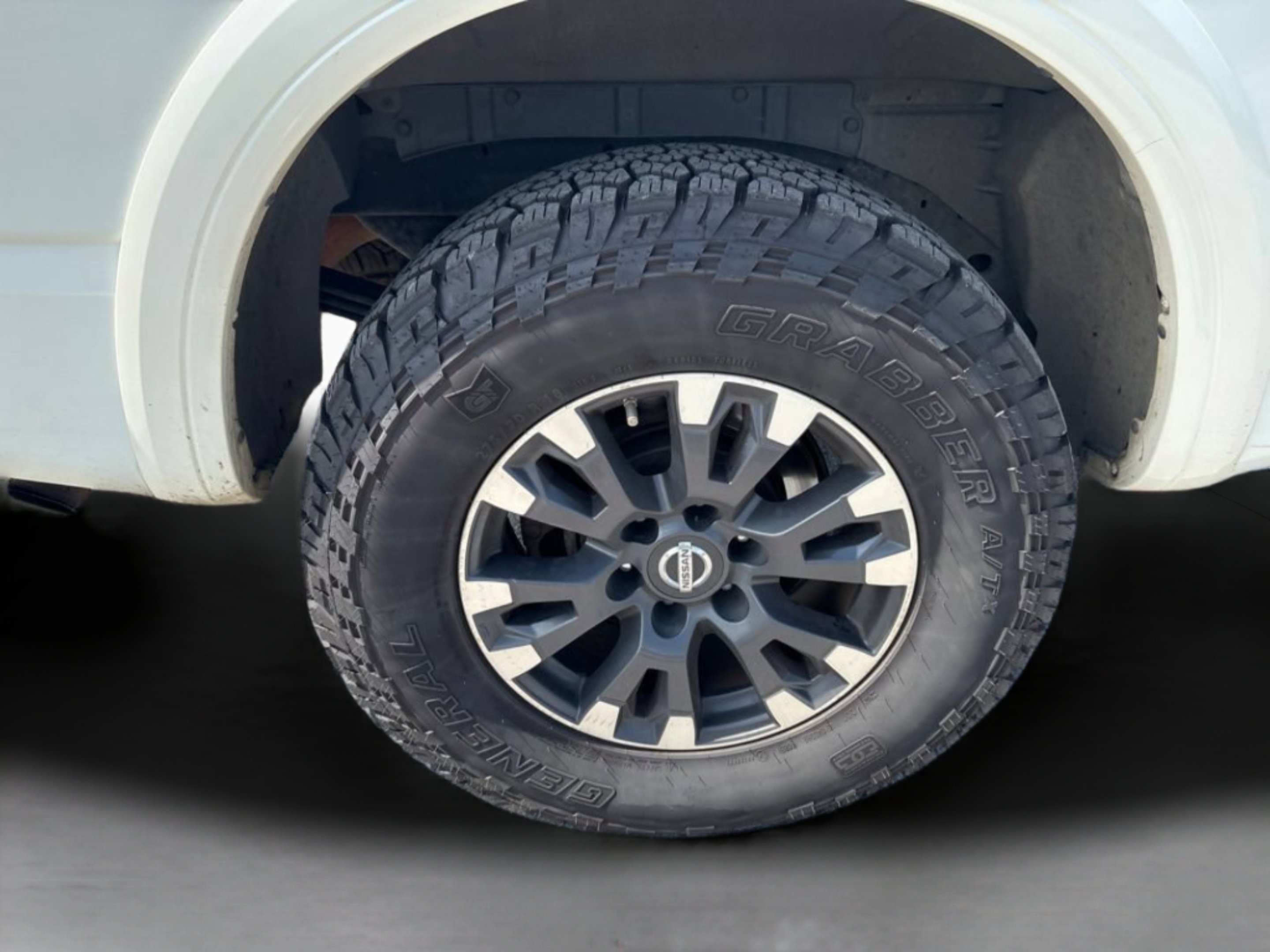 Used 2017 Pearl White Nissan PRO-4X image 33
