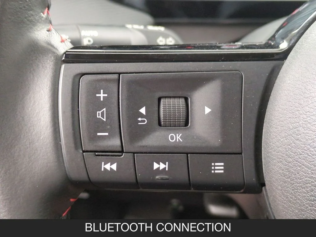 Used 2025 Black Nissan SR image 17