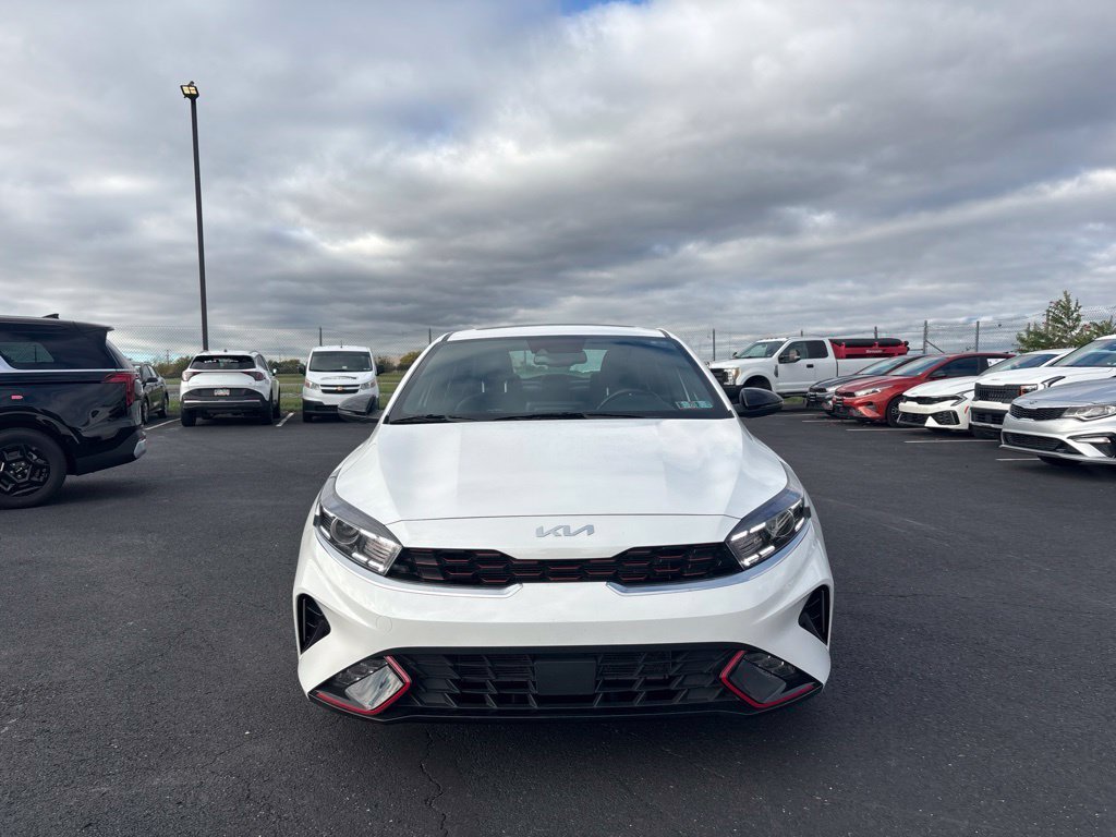 Used 2023 White Kia GT-Line image 8