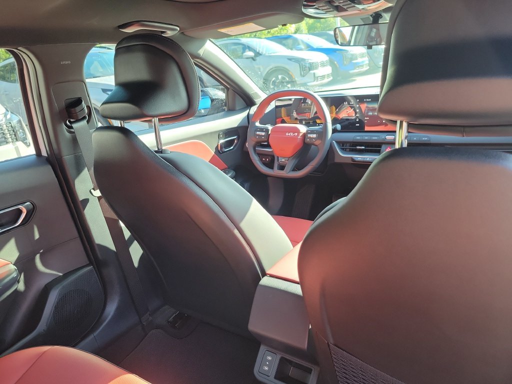 New 2026 Snow White Pearl Kia GT-Line image 13