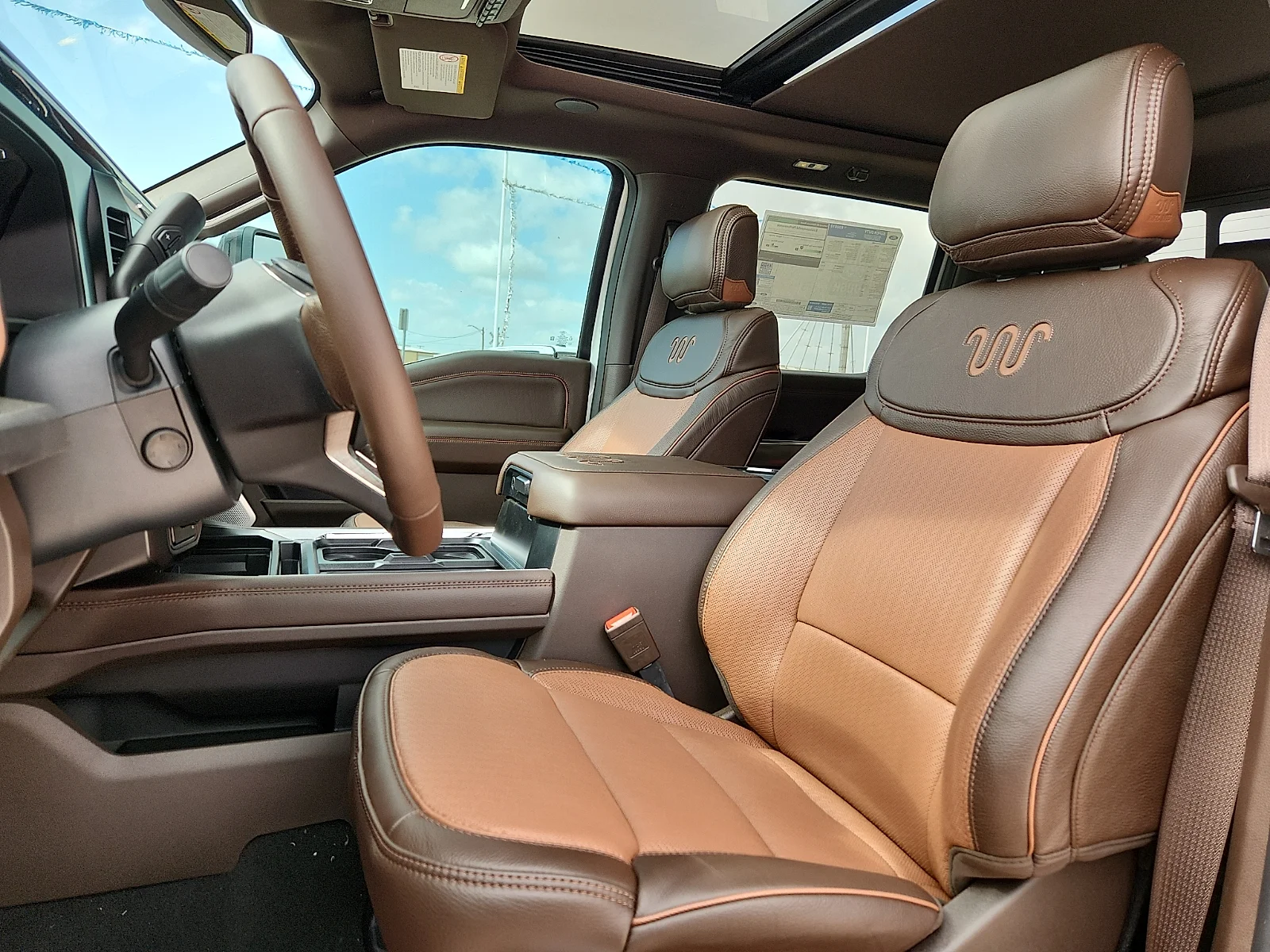 New 2026 Star White Metallic Tri-Coat Ford F-350® King Ranch® image 17
