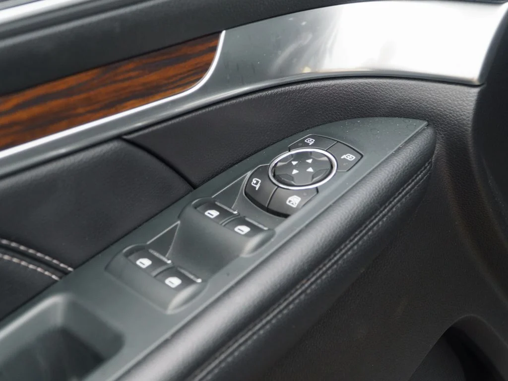 Used 2018 Shadow Black Ford Limited image 16
