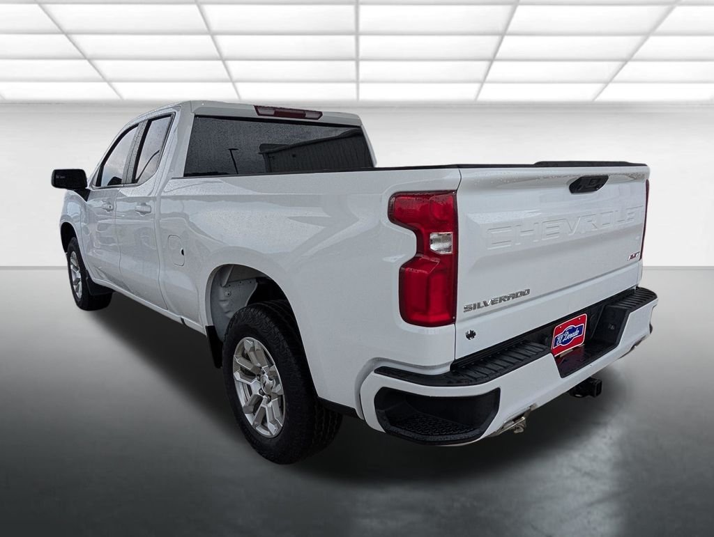 Used 2023 Summit White Chevrolet RST image 2
