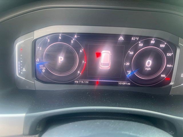 Used 2019 Platinum Gray Metallic Volkswagen 3.6L V6 SEL Premium image 8