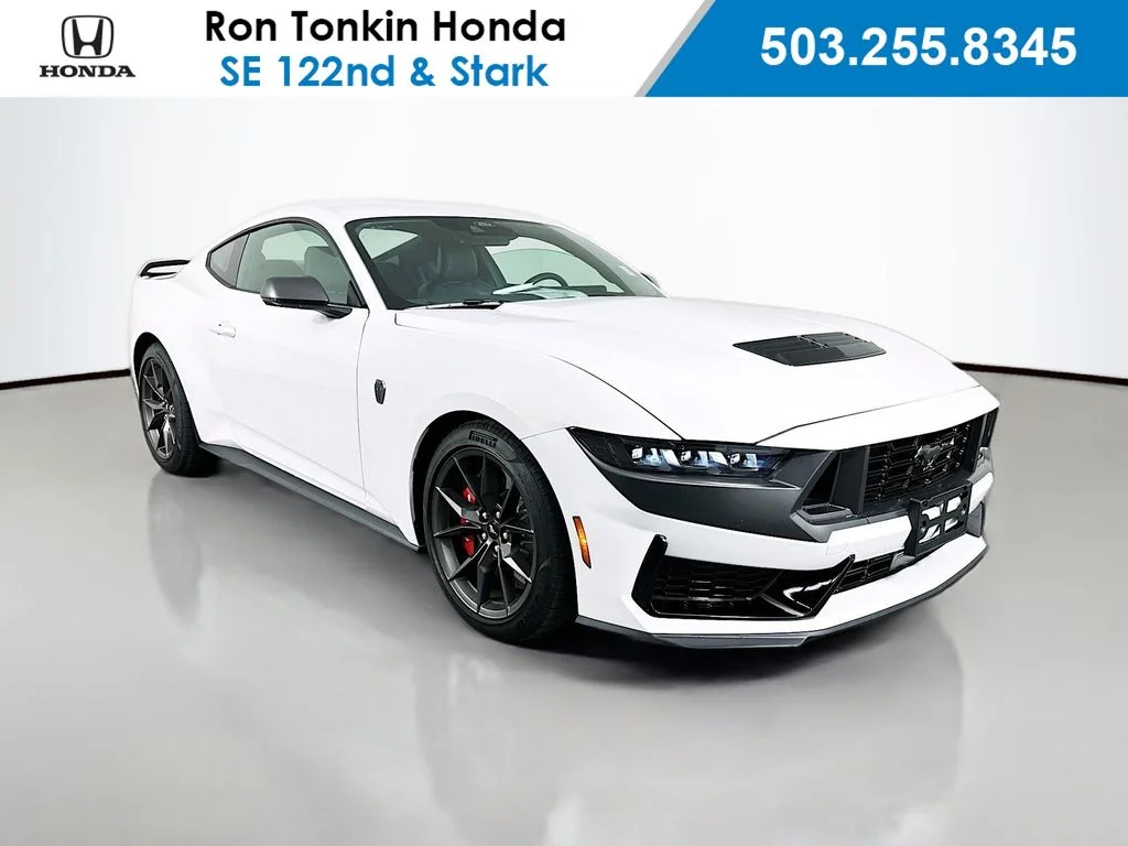 2026 Ford Mustang Dark Horse's photo