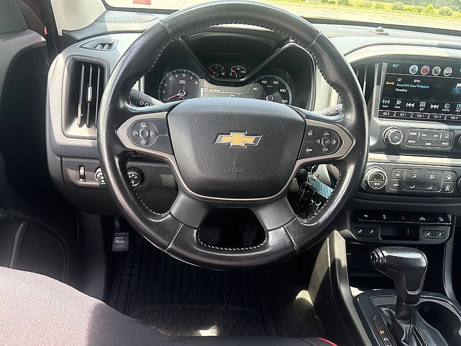 Used 2016 Red Rock Metallic Chevrolet 4WD Z71 image 13