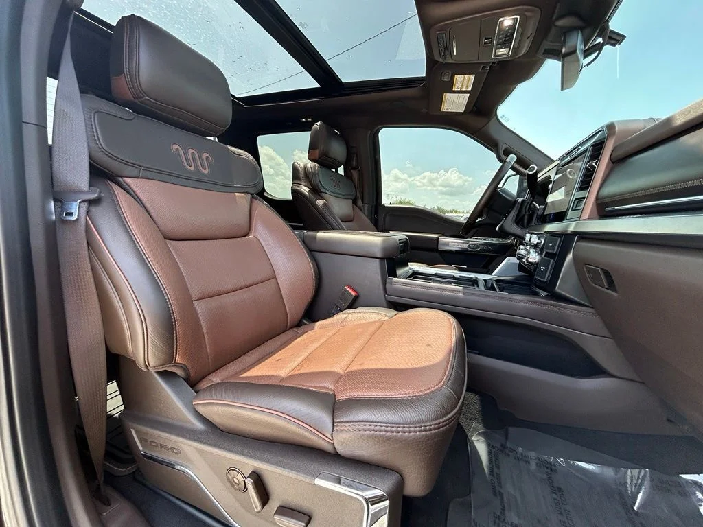 Used 2025 Brown Ford King Ranch image 30