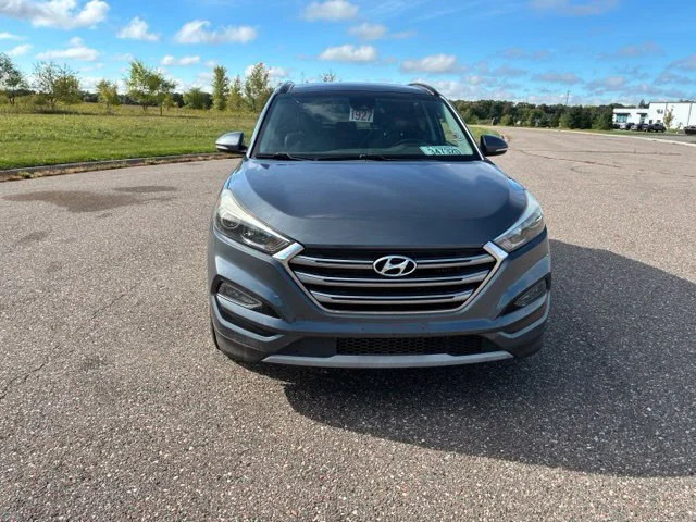 Used 2017 Gray Hyundai Limited image 3