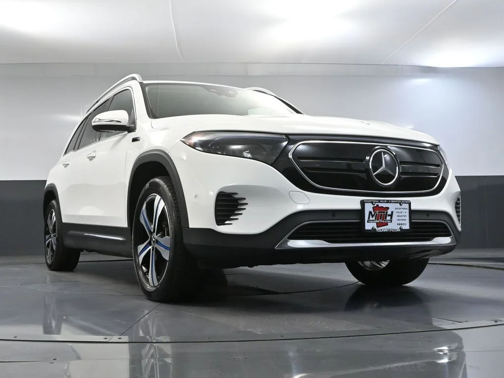 Used 2022 White Mercedes-Benz 300 image 52