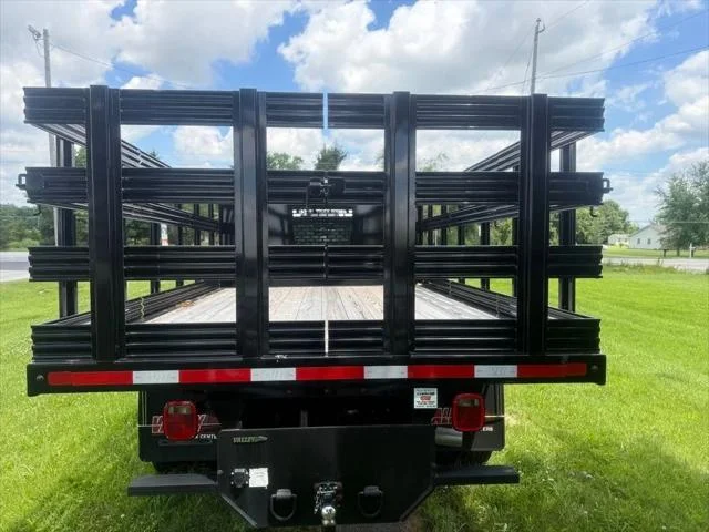 New 2024 Bright White Clear-Coat Exterior Paint RAM TRADESMAN image 5