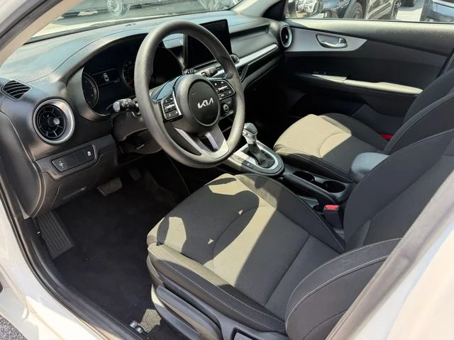 Used 2023 White Kia LXS image 11