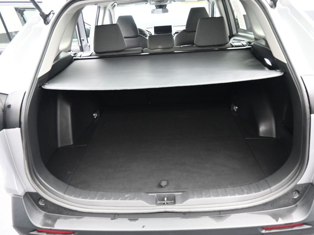 2023 Toyota RAV4 XLE - Photo 22