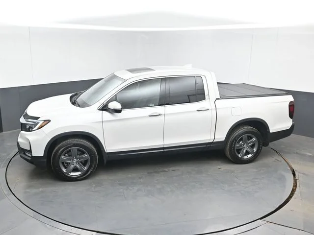 Used 2023 White Honda RTL-E image 34
