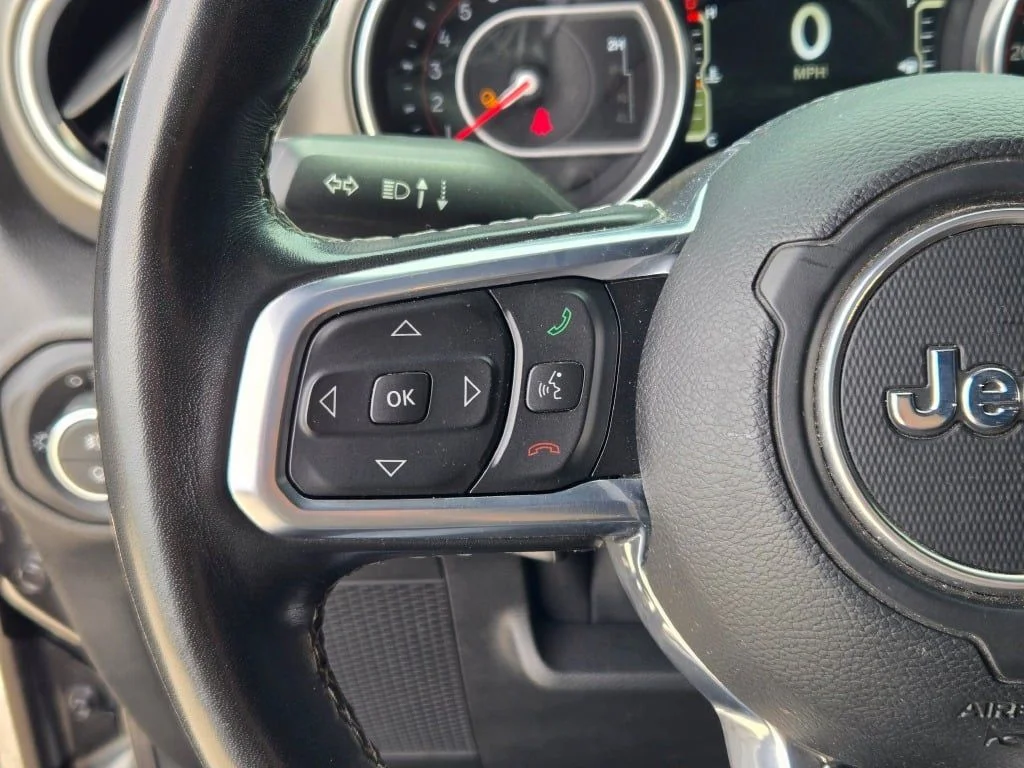 Used 2021 Gray Jeep Rubicon image 28