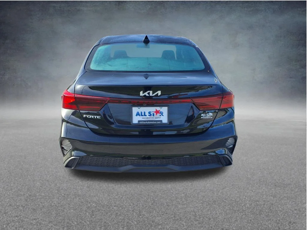 Used 2024 Black Kia LXS image 7