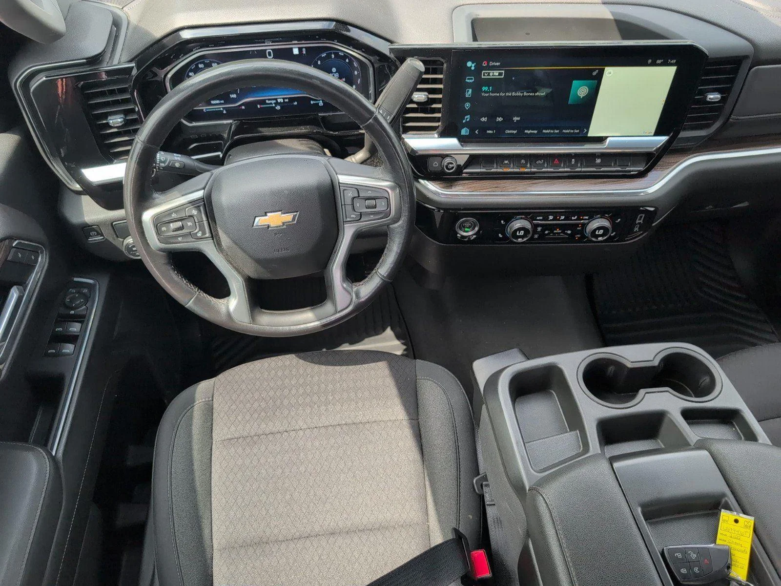 Used 2022 Summit White Chevrolet LT image 32
