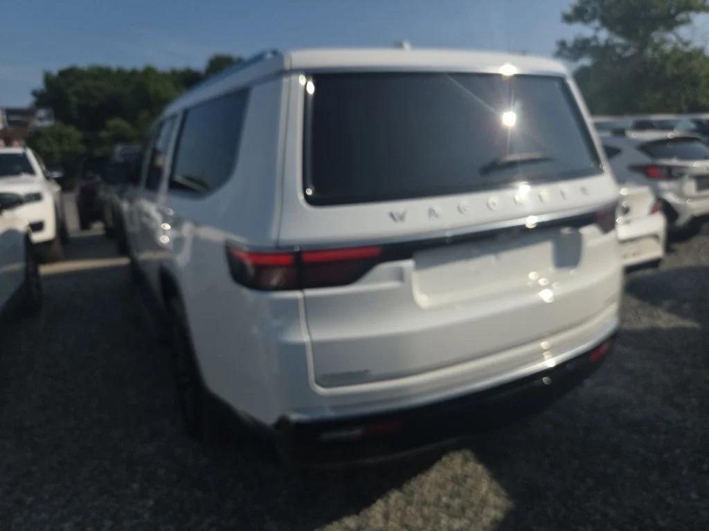 Used 2023 White Jeep Series II image 5