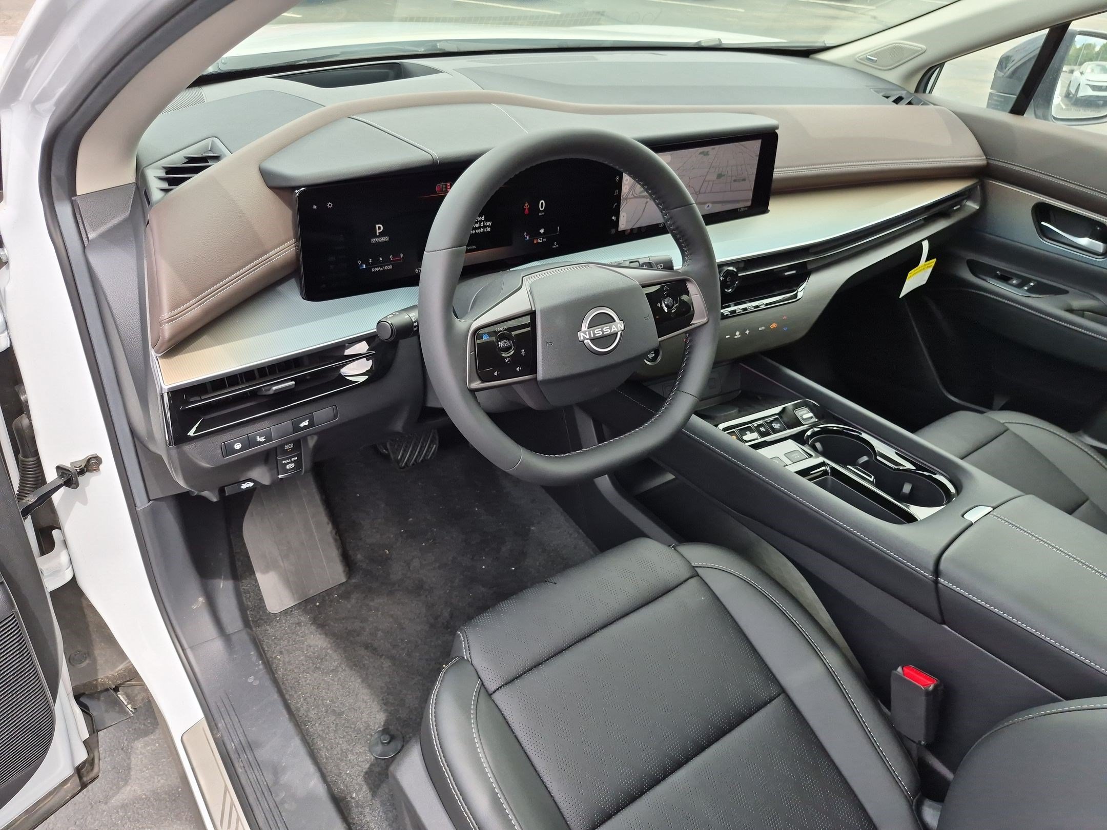 New 2026 Everest White Pearl TriCoat Nissan Platinum image 10