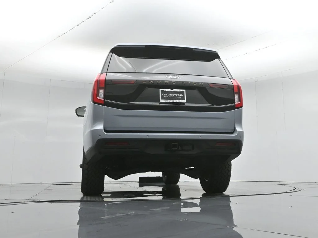 New 2026 Glacier Gray Metallic Tri-Coat Ford Tremor image 53