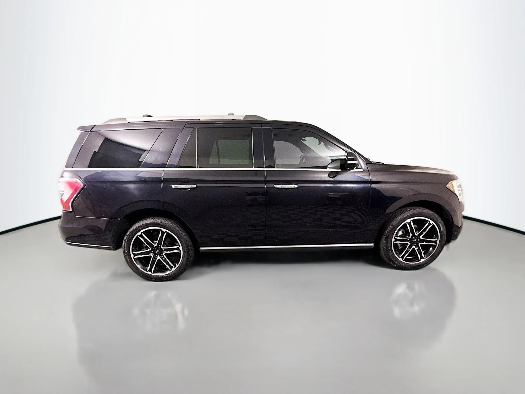 Used 2019 Agate Black Metallic Ford Limited image 8
