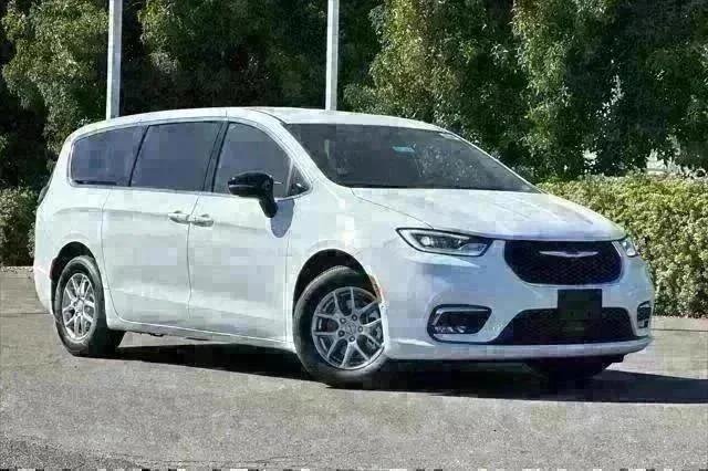 New 2026 Bright White Clear-Coat Exterior Paint Chrysler  image 2