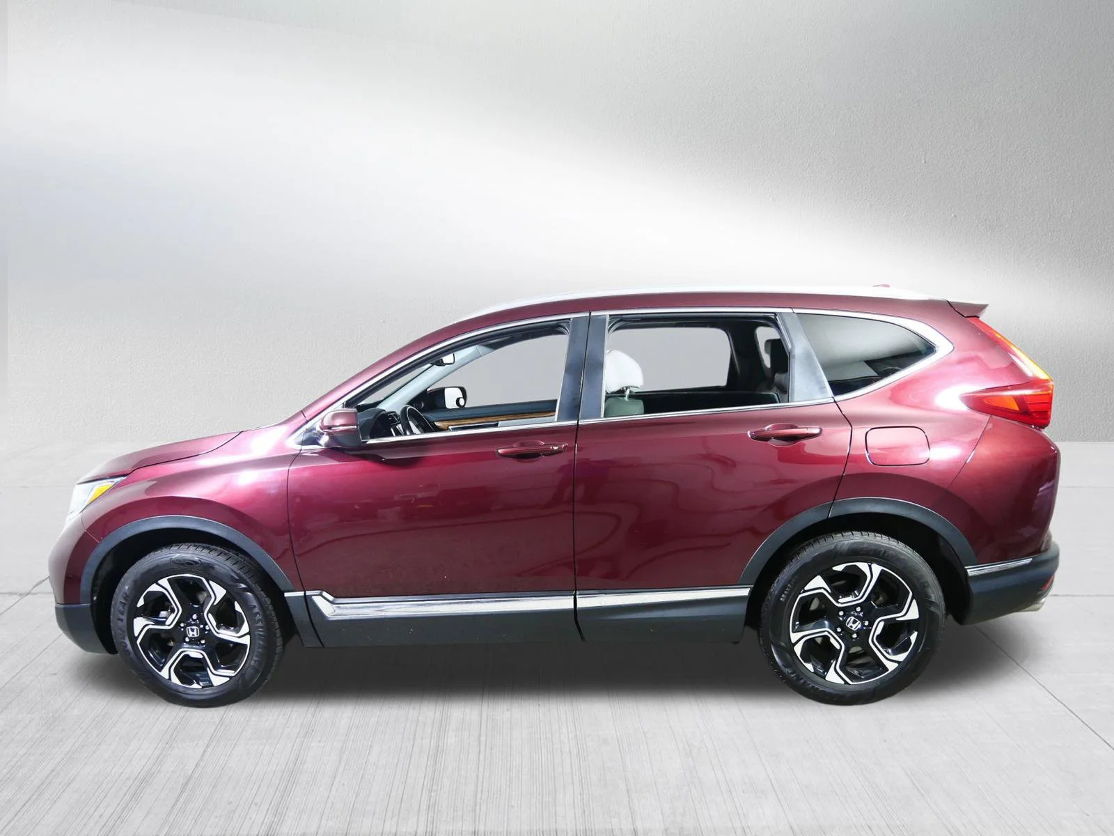 Used 2017 Gray Honda Touring image 4