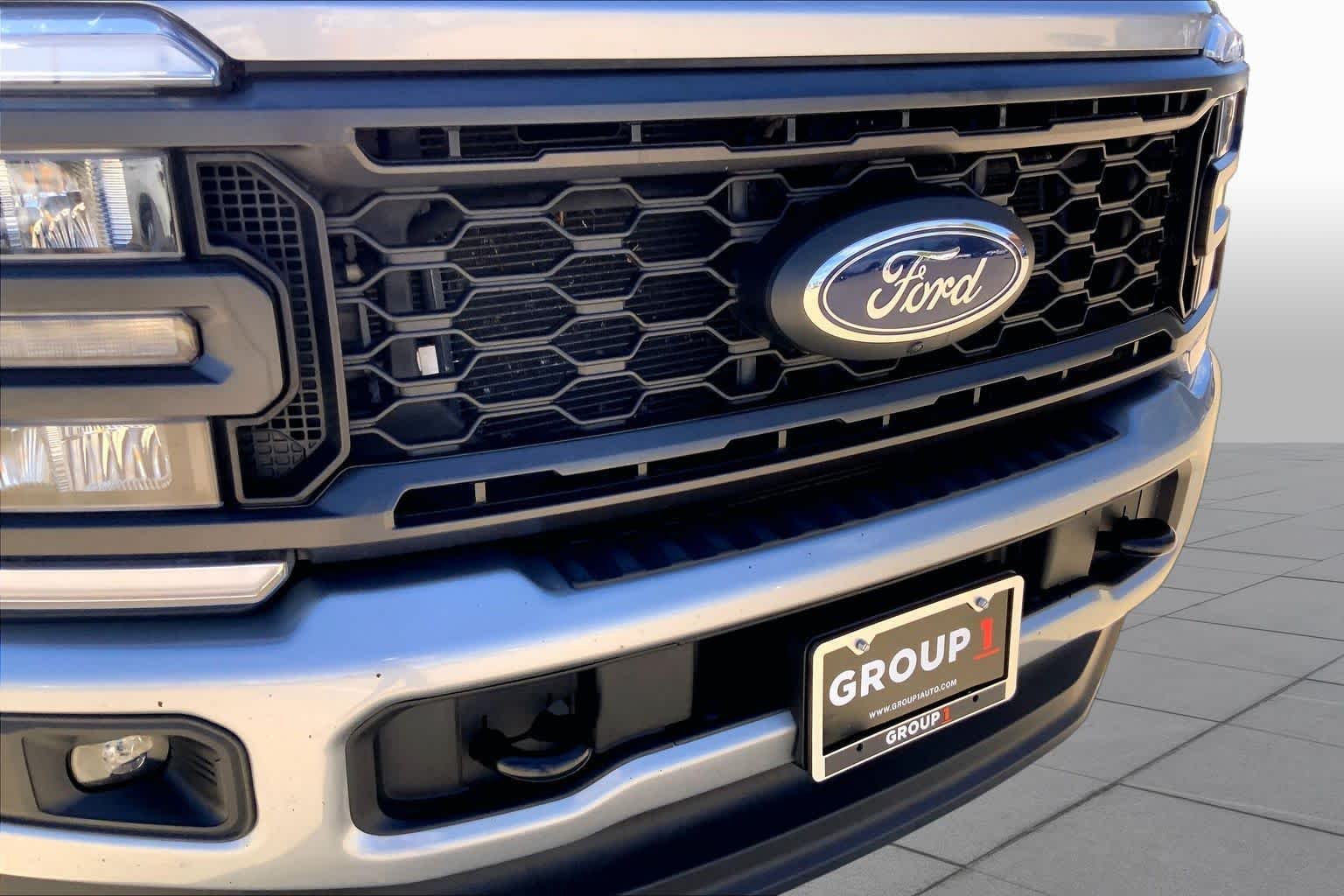 Used 2024 Iconic Silver Metallic Ford XL image 30