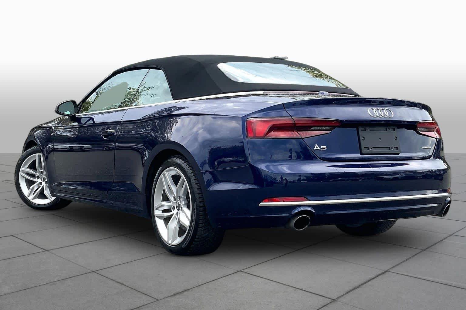 Used 2019 Navarra Blue Metallic/Black Roof Audi Premium Plus image 12