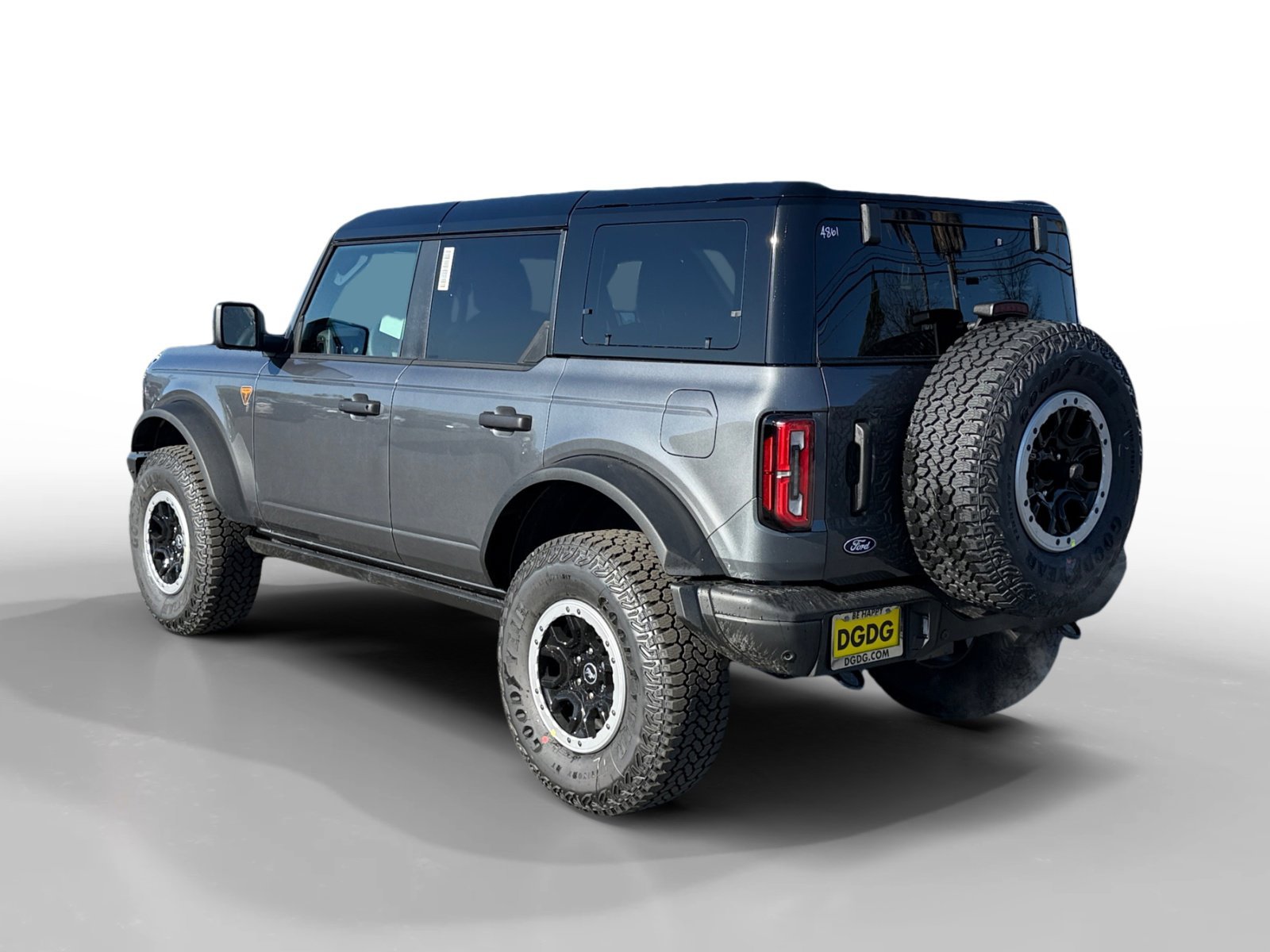 New 2026 CARBONIZED GRAY METALLIC Ford Badlands image 3