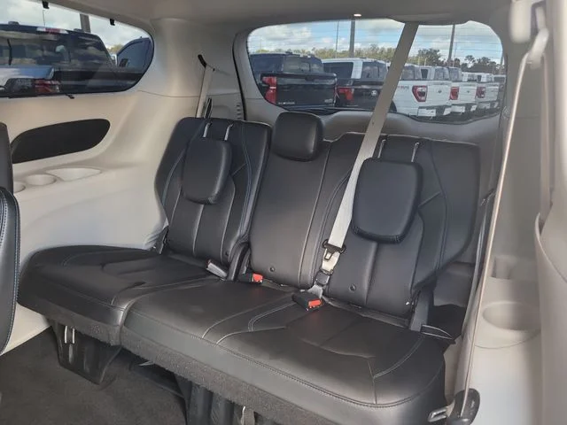 Used 2021 White Chrysler Touring L image 15