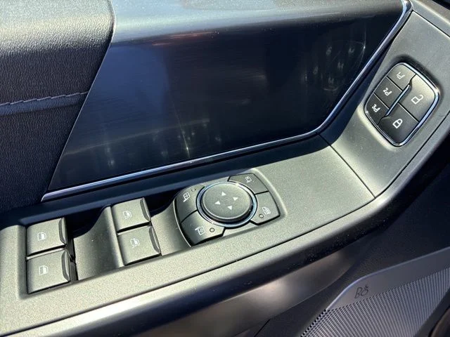 New 2026 Iconic Silver Metallic Ford Lariat® image 19