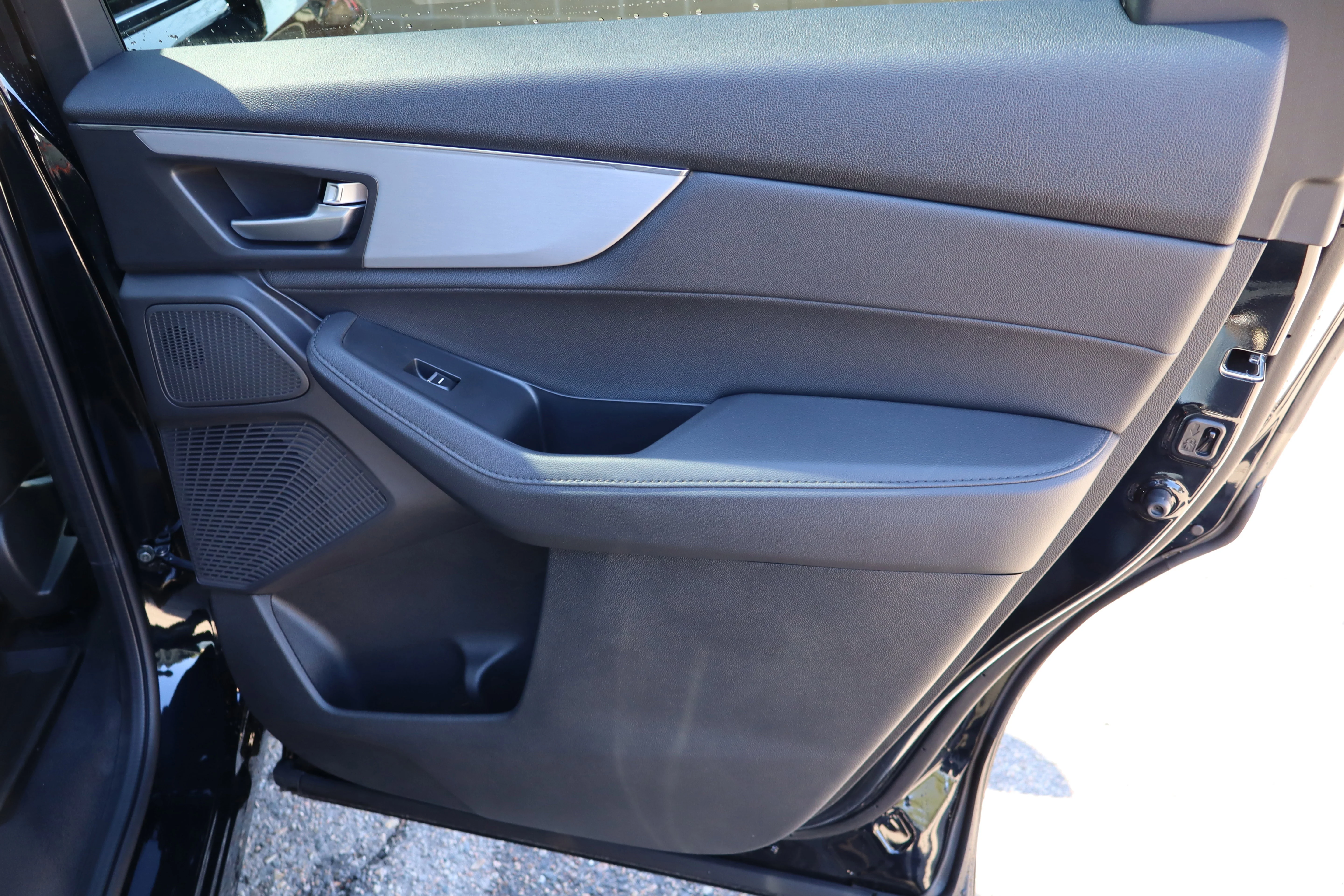 New 2026 Majestic Black Pearl Acura 4MDX image 31