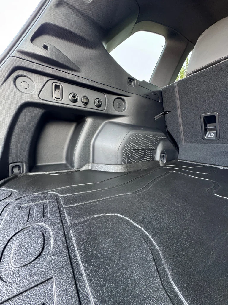 Used 2025 Blue Subaru Limited image 11