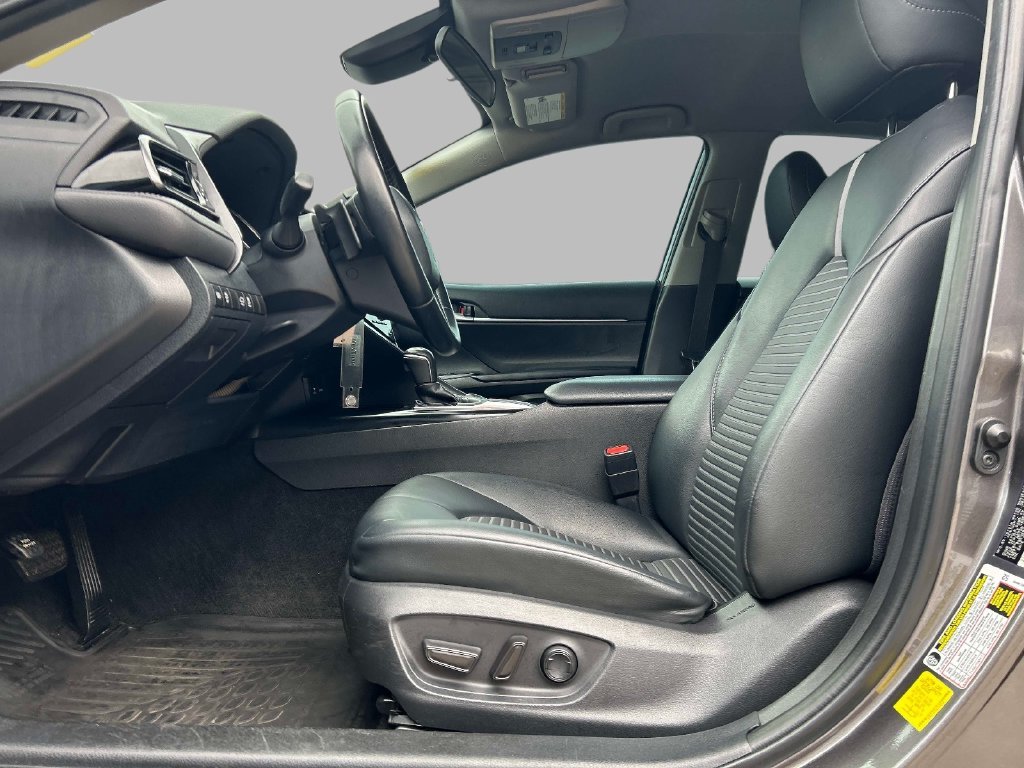 Used 2019 Gray Toyota SE image 13