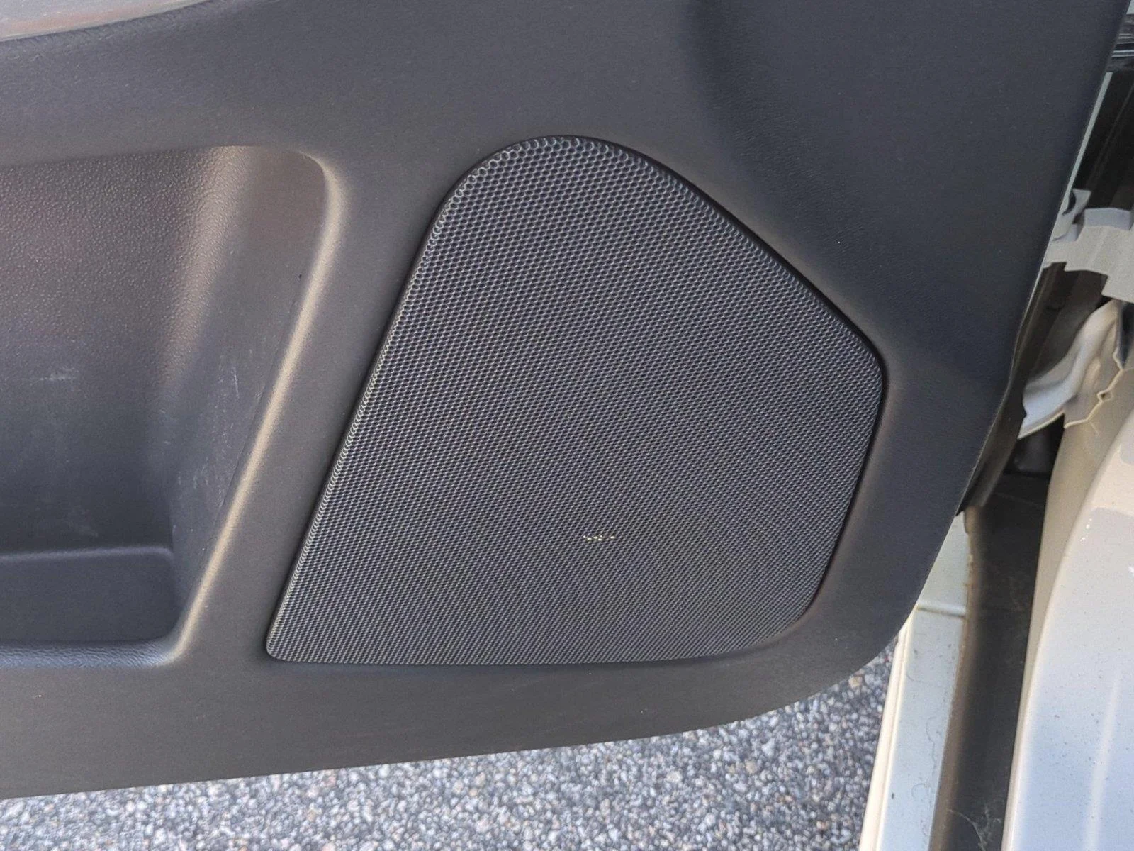 Used 2015 Ice White Volvo T5 Drive-E Premier image 16