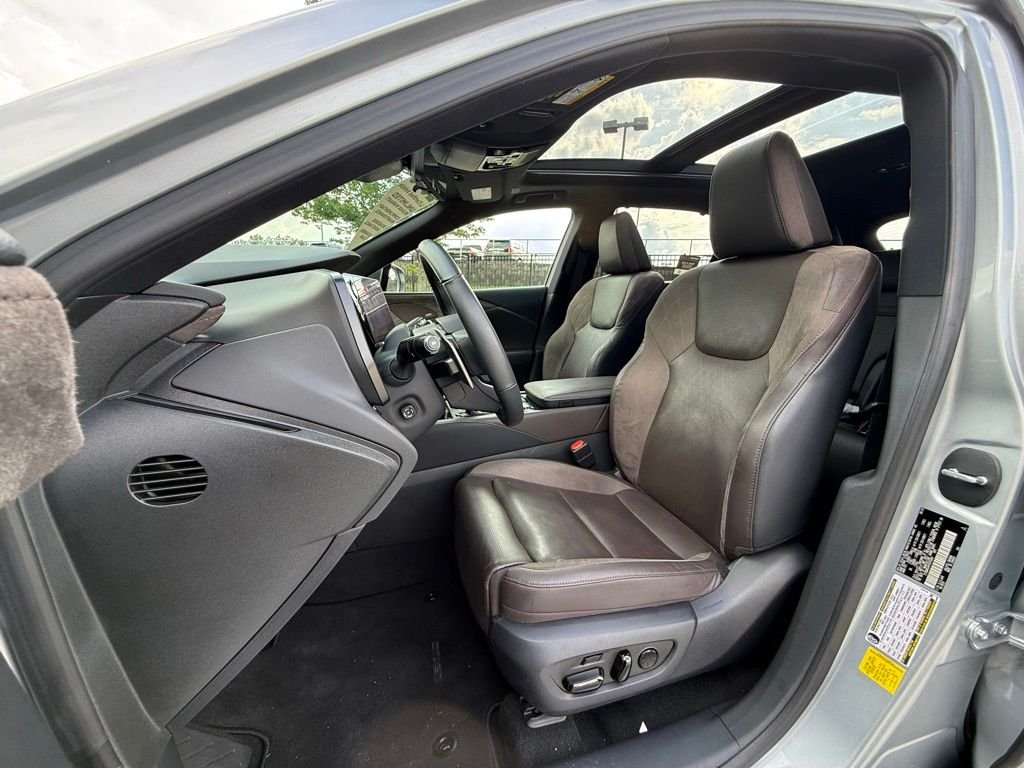 Certified Used 2023 IRIDIUM Lexus 350h Luxury image 22