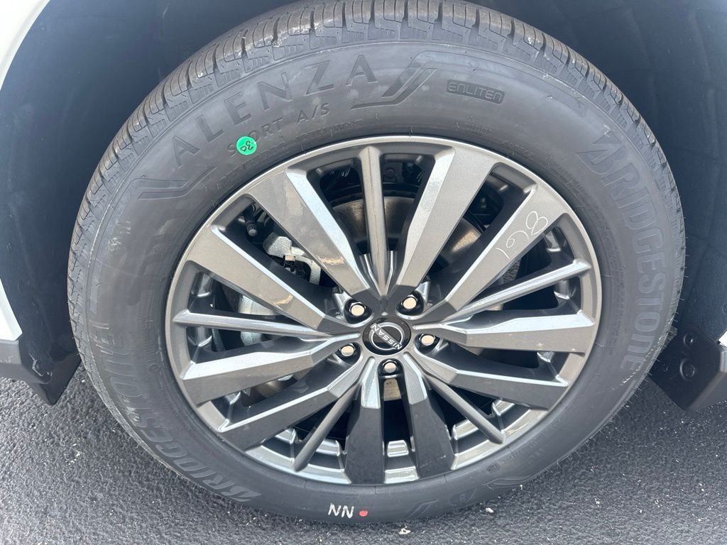 New 2026 White Nissan SL image 10