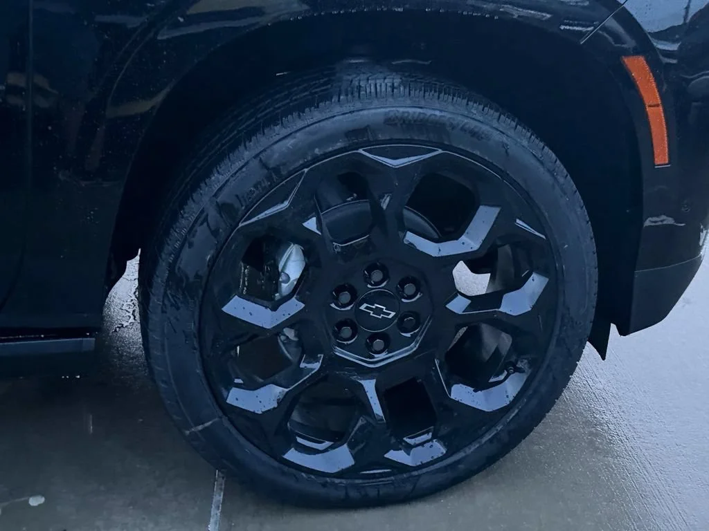 2026 Chevrolet Suburban High Country - Photo 9