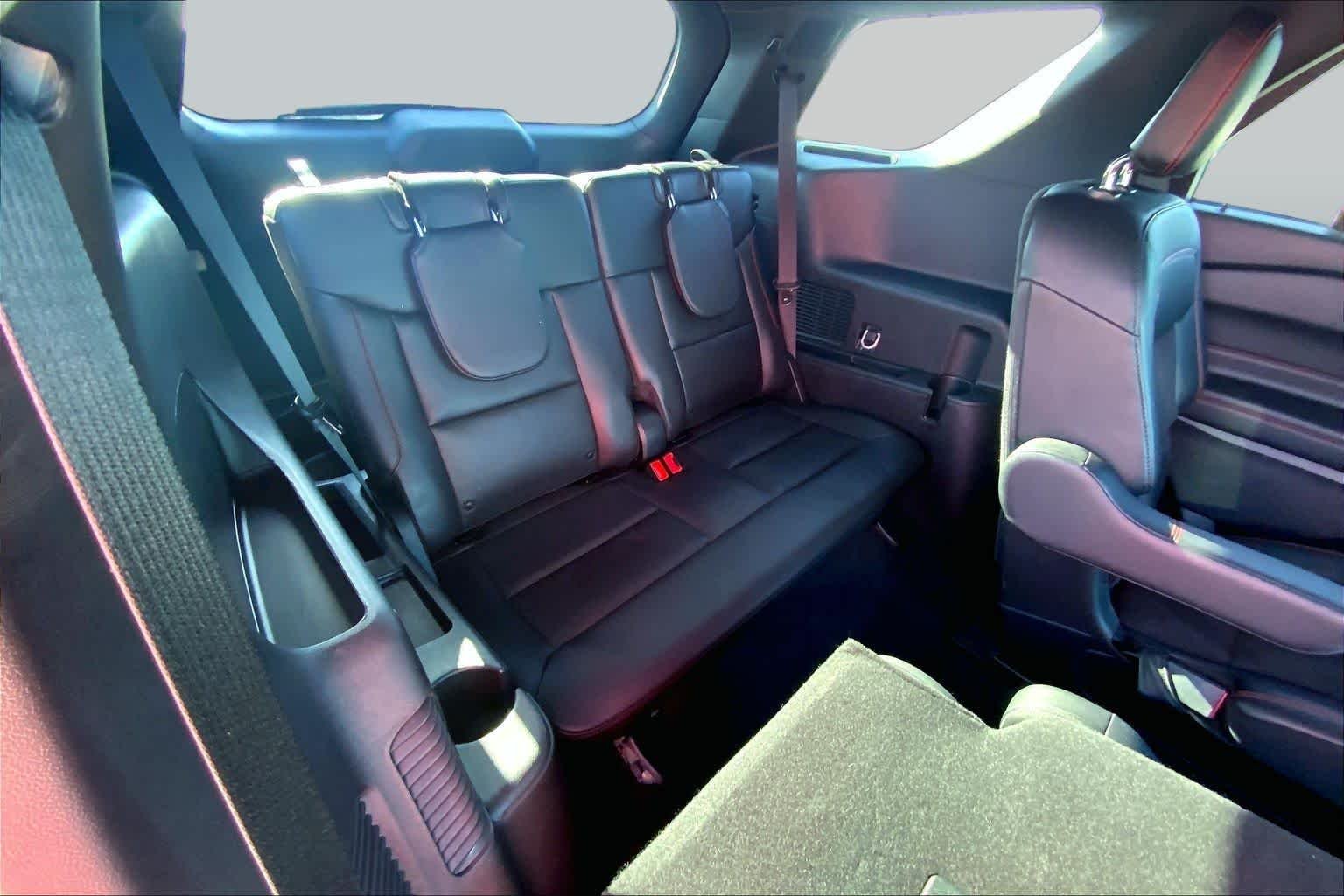 Used 2023 Iconic Silver Metallic Ford ST-Line image 19
