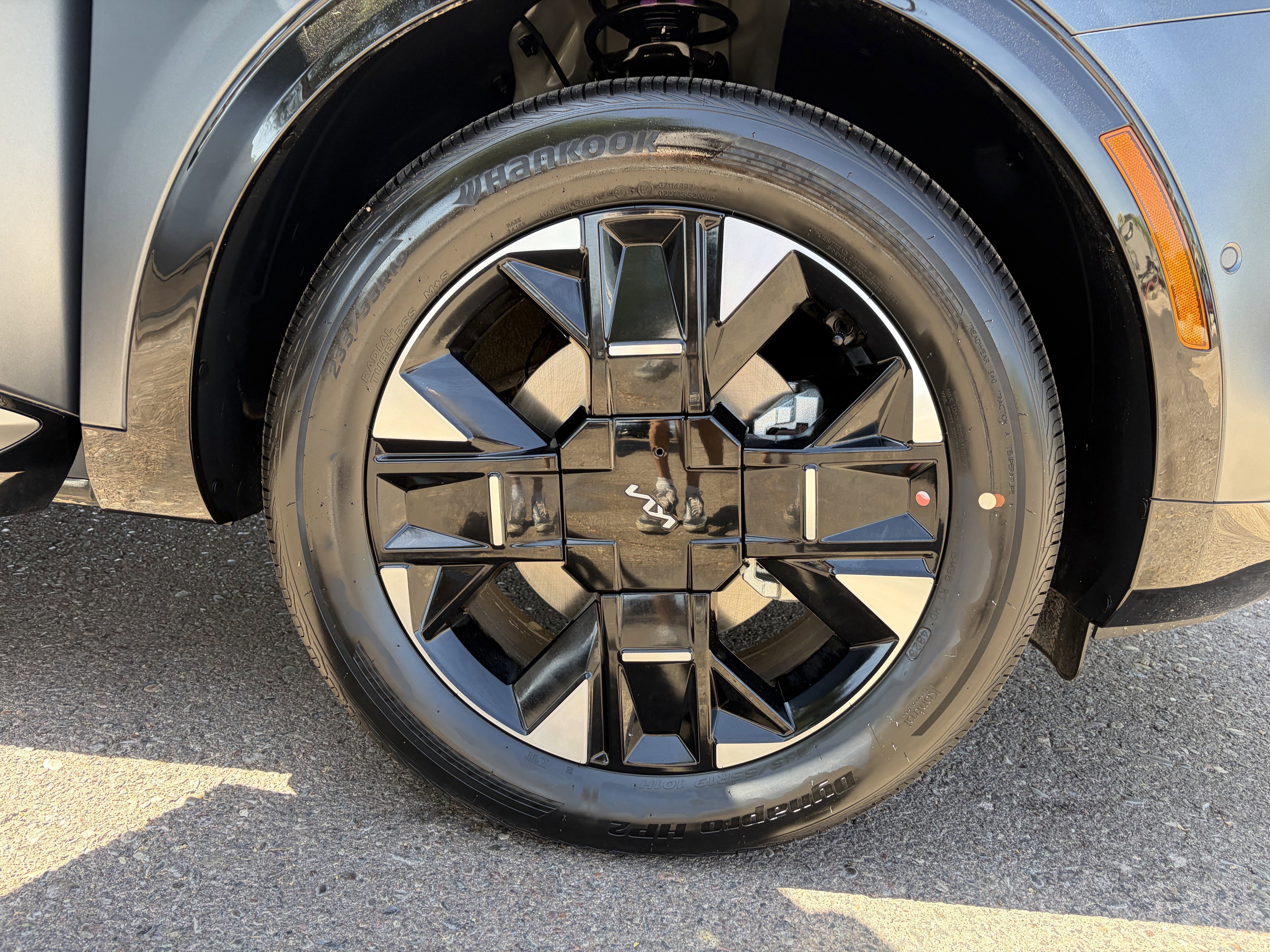 New 2026 Shadow Matte Gray Kia SX Prestige image 7