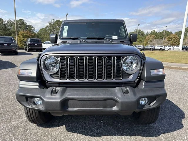 New 2026 Granite Crystal Metallic Clear-Coat Exterior Paint Jeep Sport S image 2