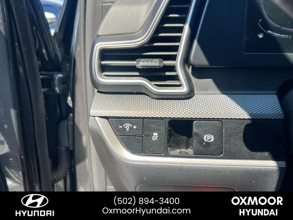 Used 2024 Gravity Gray Kia LX image 8