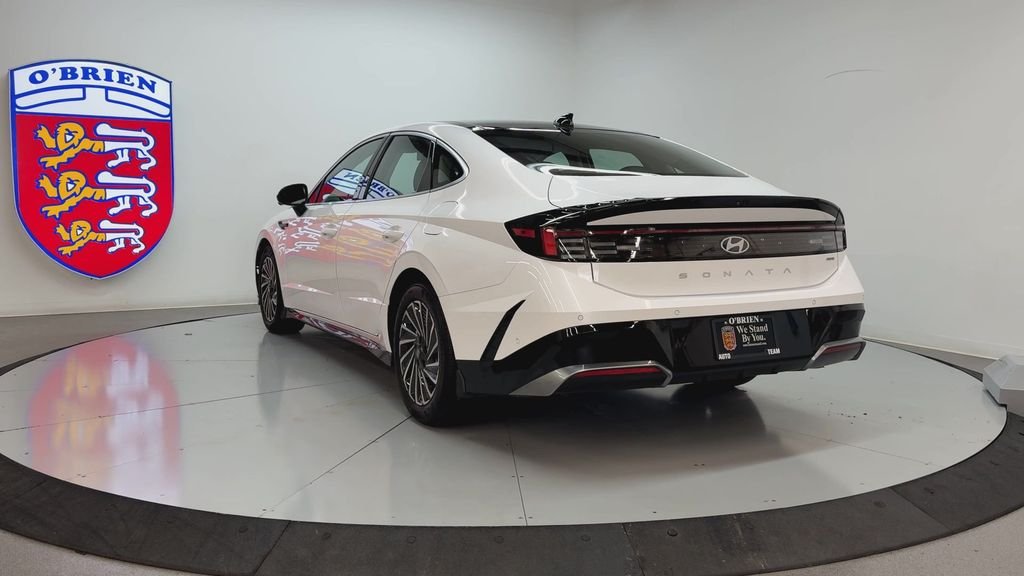 Used 2024 White Hyundai Limited image 6