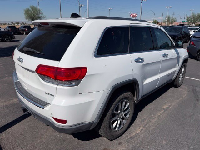 Used 2014 Bright White Clearcoat Jeep Limited image 4