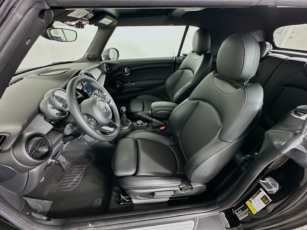 Used 2016 Black MINI Base image 22