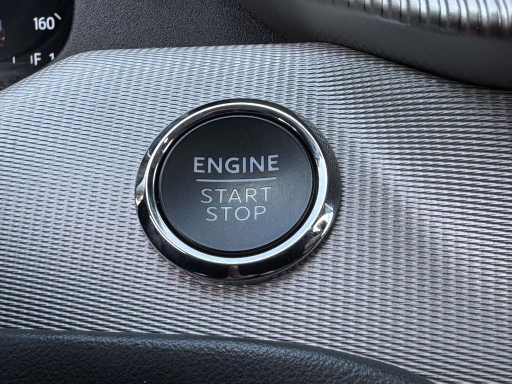 2025 Ford Explorer Active - Photo 8